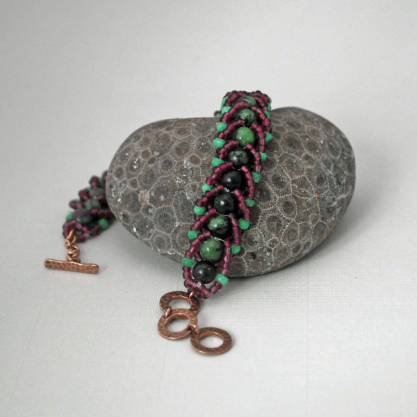 Ruby in Zoisite and Chrysoprase Beaded Bracelet with Czech Seed Beads  J-2239