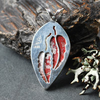 Crazy Lace agate pendant back