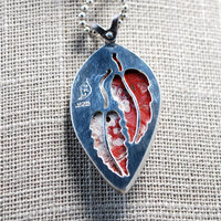 Crazy Lace agate pendant close-up back