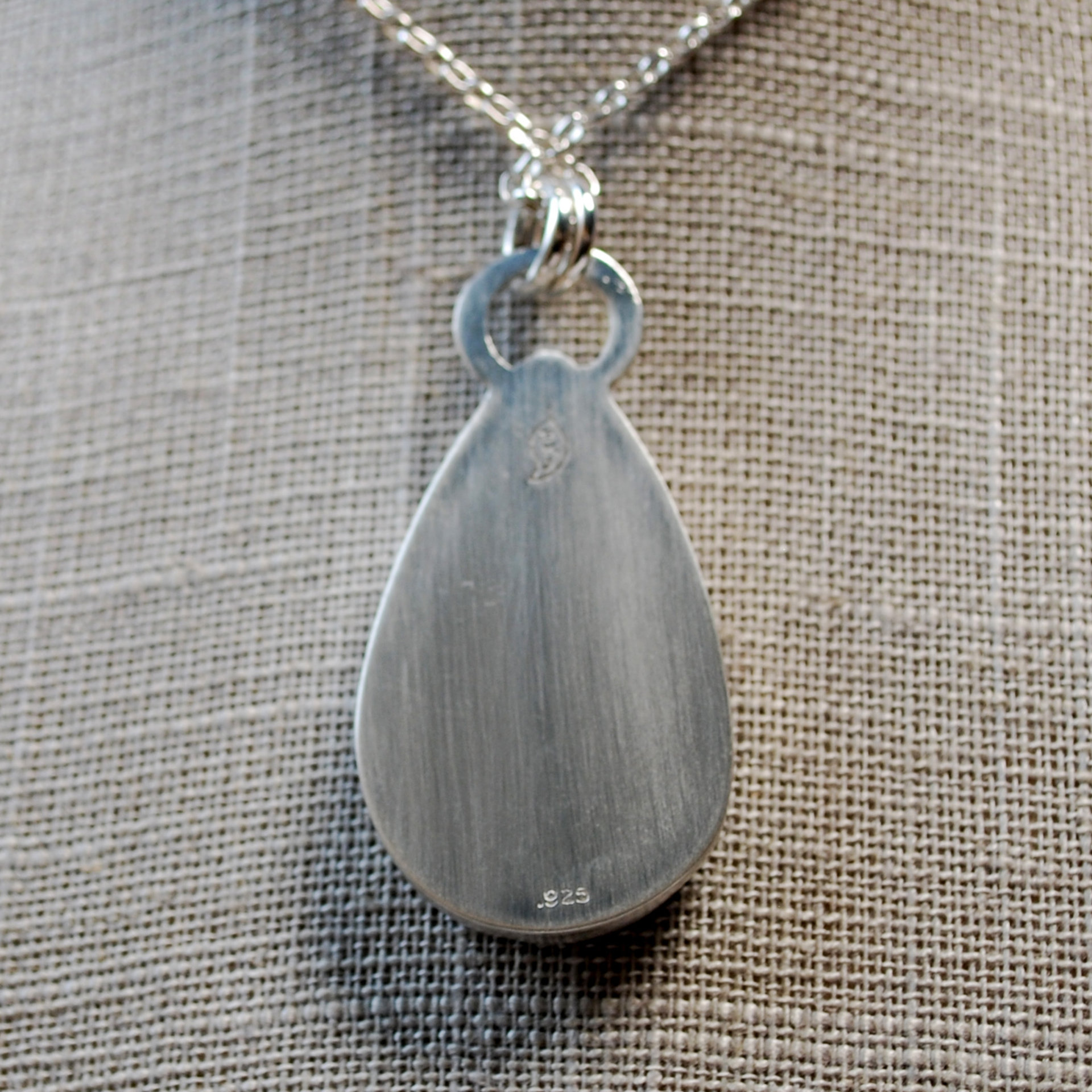 Marfa Plume Agate Pendant back