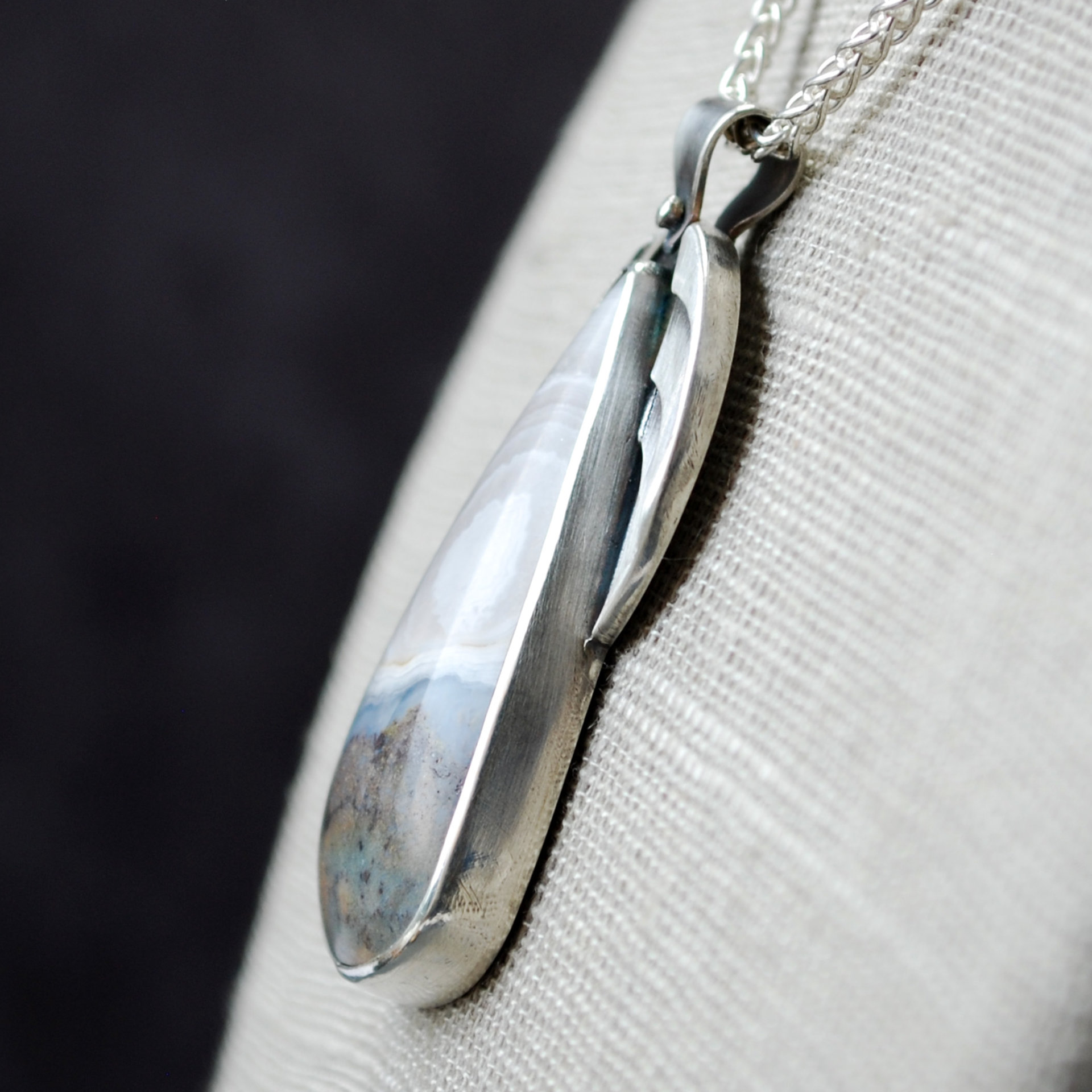 Arizona fortification agate pendant angle