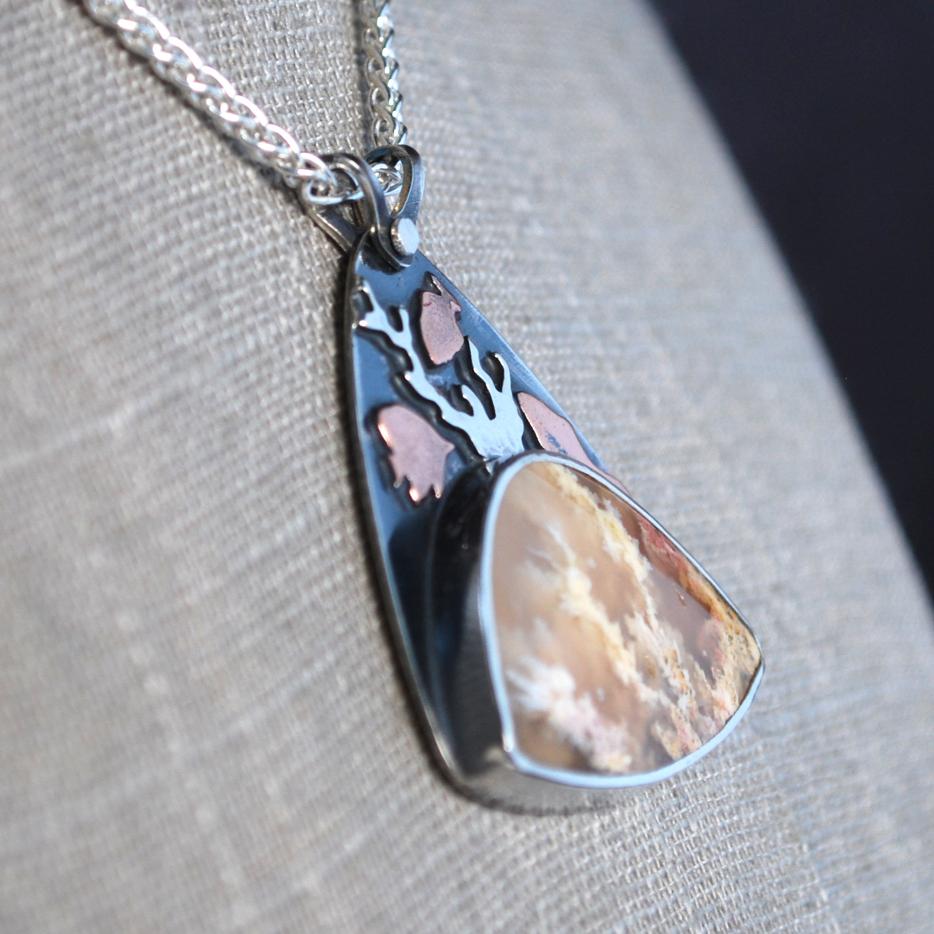 Regency Rose plume agate pendant angle