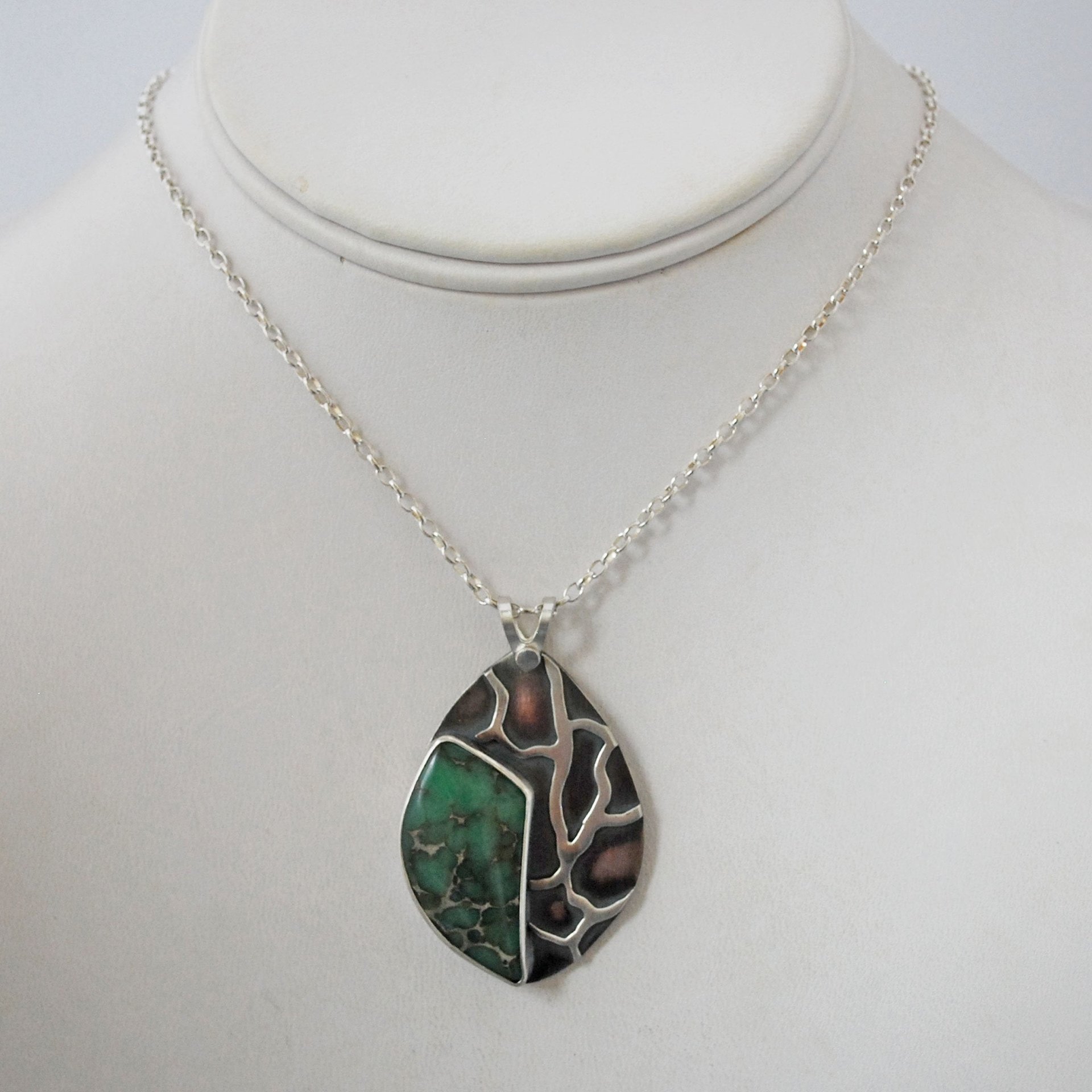 Lucin Variscite Silver Pendant with Lizard