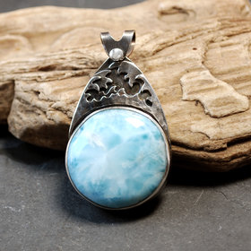 Silver Larimar Pendant front with ocean waves